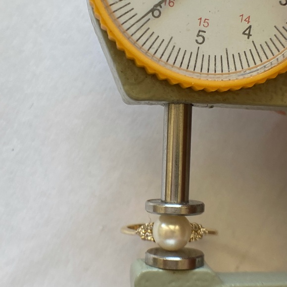 Cultured Pearl and Diamond SOLID 14K Yellow Gold Ring - Picture 3 of 8